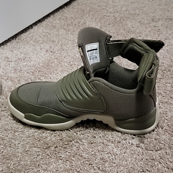 Jordan generation 23 - Picture 2 of 3